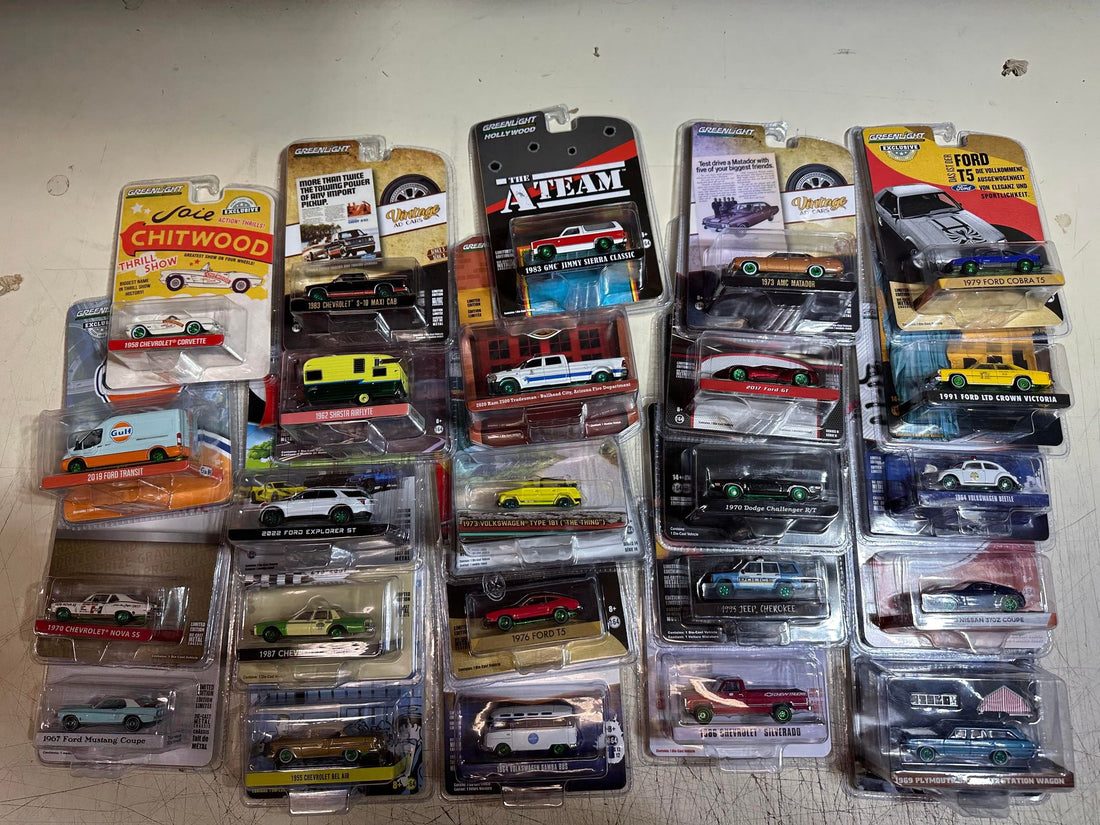 Lot (24) GREEN MACHINE 1/64 Chase car