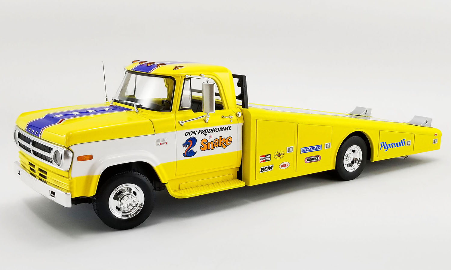 Dodge D-300 1970 Ramp Truck &quot;The Snake - Don Prudhomme&quot;