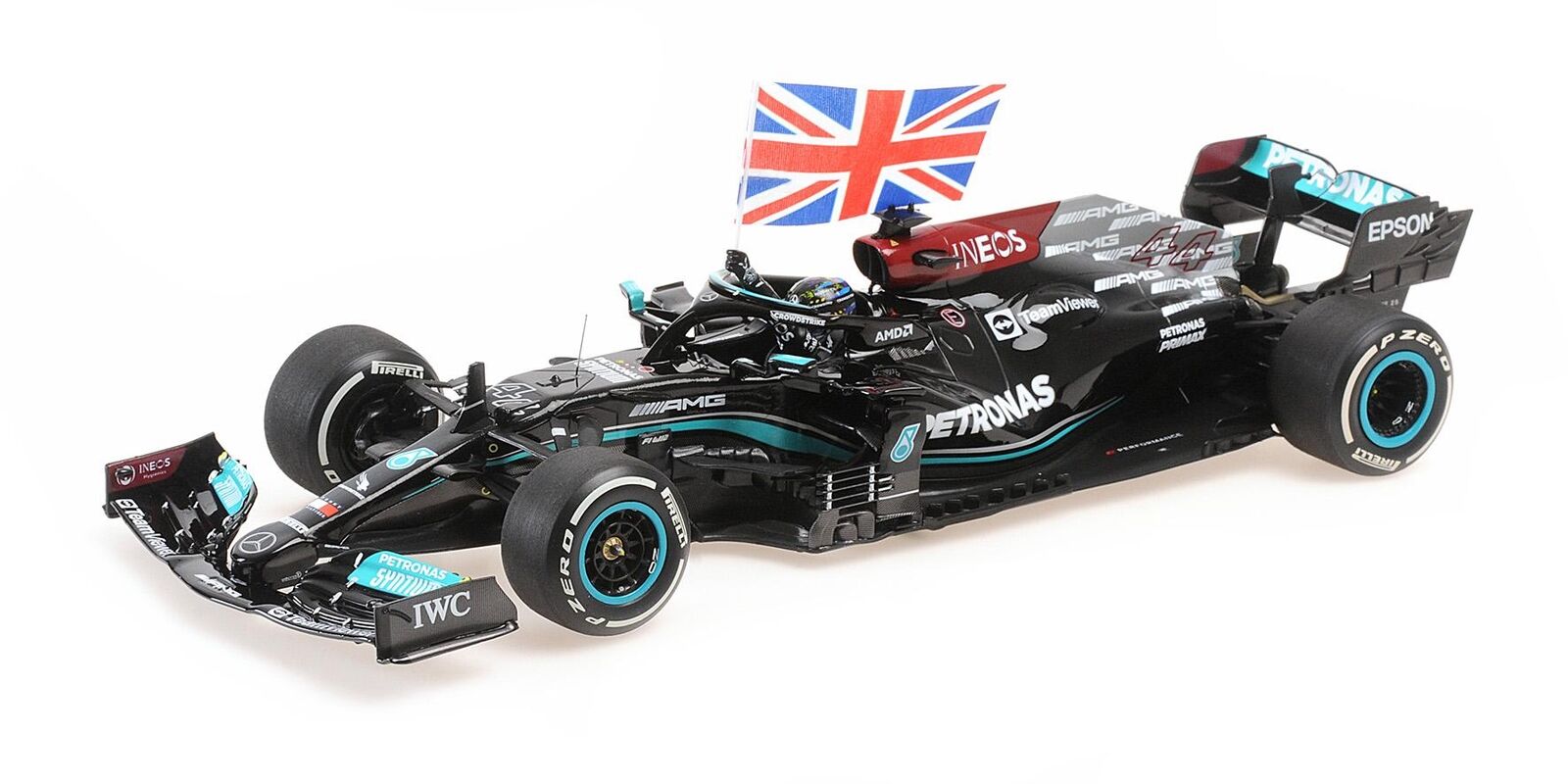 Mercedes Amg W12 Hamilton Win British F1 Gp 2021 with flag