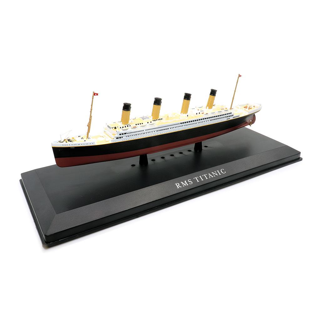 RMS Titanic (1:1250)