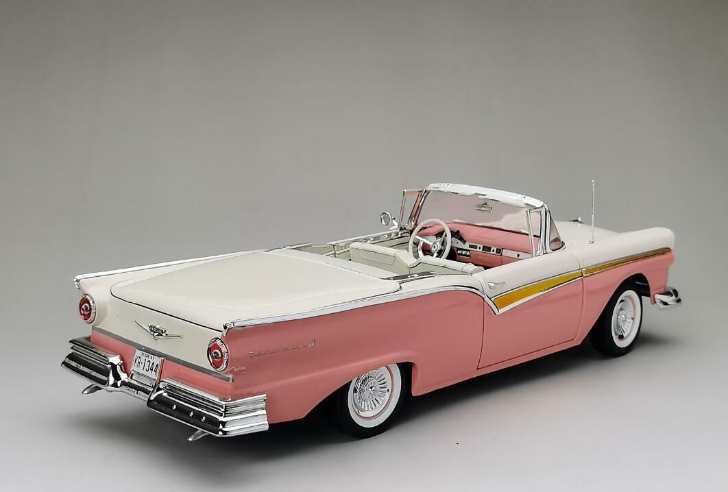 Ford Fairlane 500 1957 Skyliner
