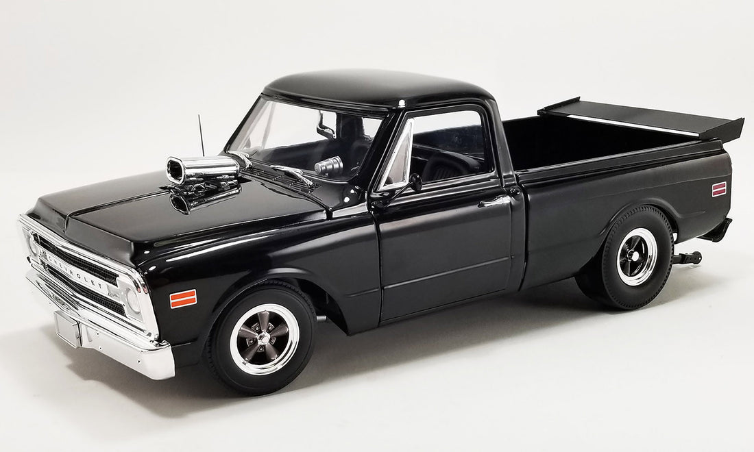 1970 CHEVROLET C-10 &quot;NIGHT TRAIN - DRAG OUTLAWS&quot; (ÉTÉ)