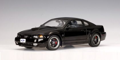 Ford Mustang GT 2004