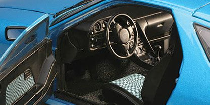 Porsche 928