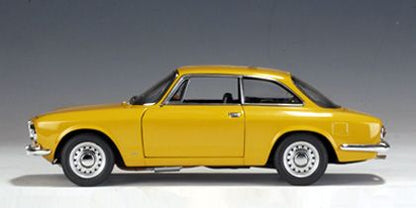 Alfa Romeo 1750 GTV 1967 (RHD)
