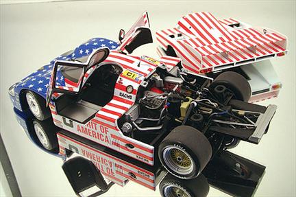 Porsche 956L 1986 &quot;Stars &amp; Stripes&quot; *légères fissures dans finition*