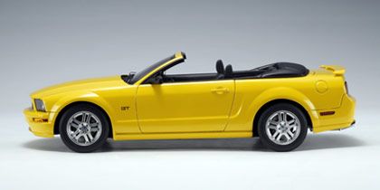 Ford Mustang GT Convertible 2006 * voir note