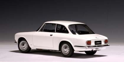 Alfa Romeo 1750 GTV 1967 (RHD)