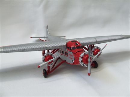avion 1927 Ford Tri-Motor Chevron Aviation Fuel Bank