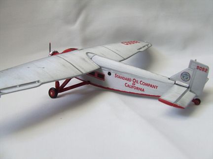 avion 1927 Ford Tri-Motor Chevron Aviation Fuel Bank