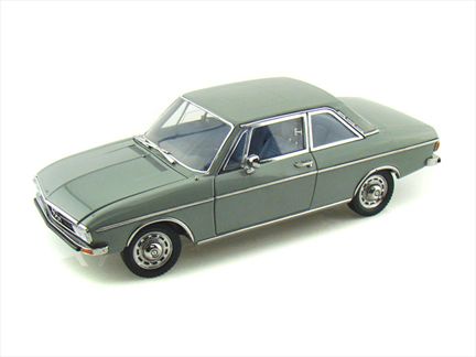 Audi 100 LS 1972 *some paint rash*