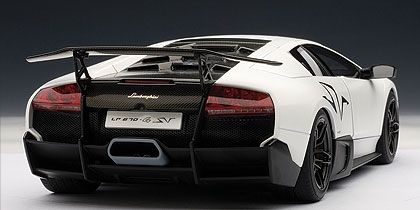 Murcielago LP670-4 SV "Bianco Canopous"