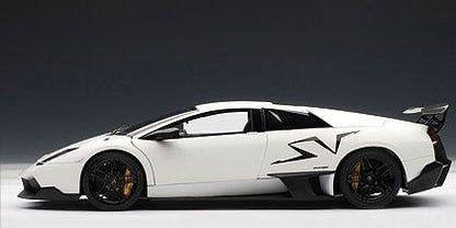 Murcielago LP670-4 SV "Bianco Canopous"