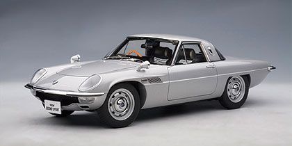 Mazda Cosmo Sport - Right driver