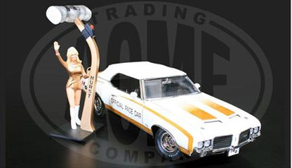 Oldsmobile Hurst 1972 "Pace Car" With Linda Vaughn Figure and Hurst Platform 