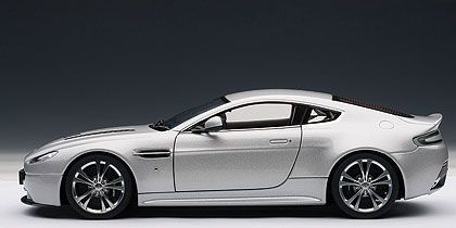Aston martin V12 Vantage 2010 