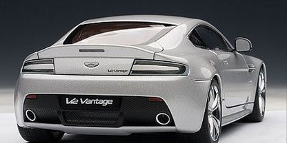 Aston martin V12 Vantage 2010 