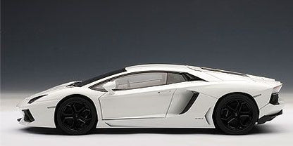 Lamborghini Aventador LP700-4